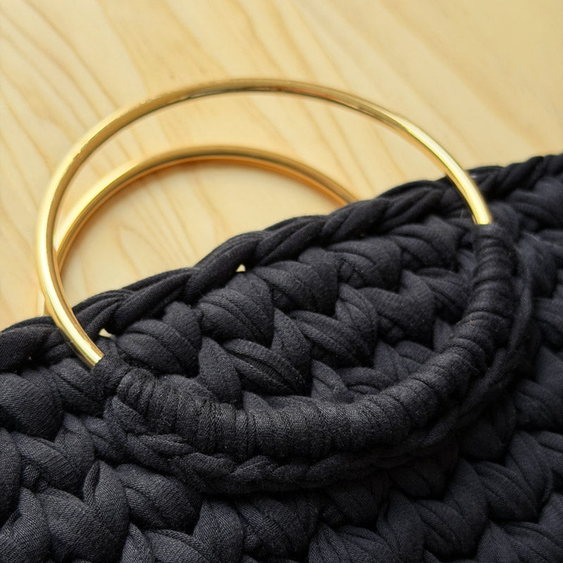 LAILI STUDIO anse anneau doré sur sac en crochet