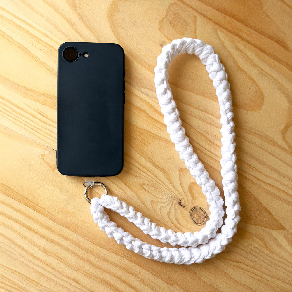 LAILI STUDIO cordon de téléphone fait au crochet avec le téléphone