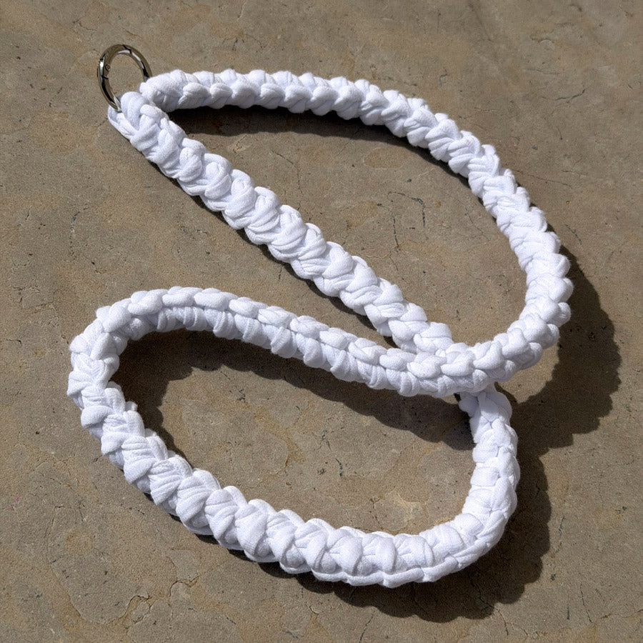 LAILI STUDIO cordon de téléphone fait au crochet